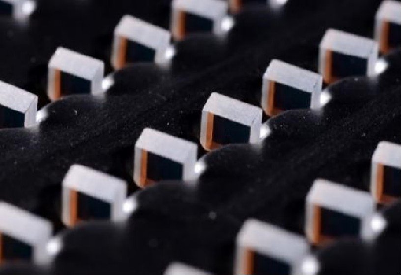 Coated reflective mirror array